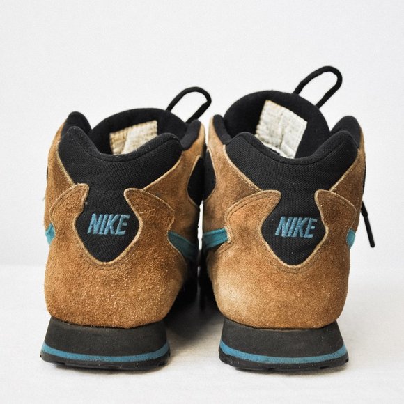 1994 Nike Calder Hiking Boots - Picture 4 of 13